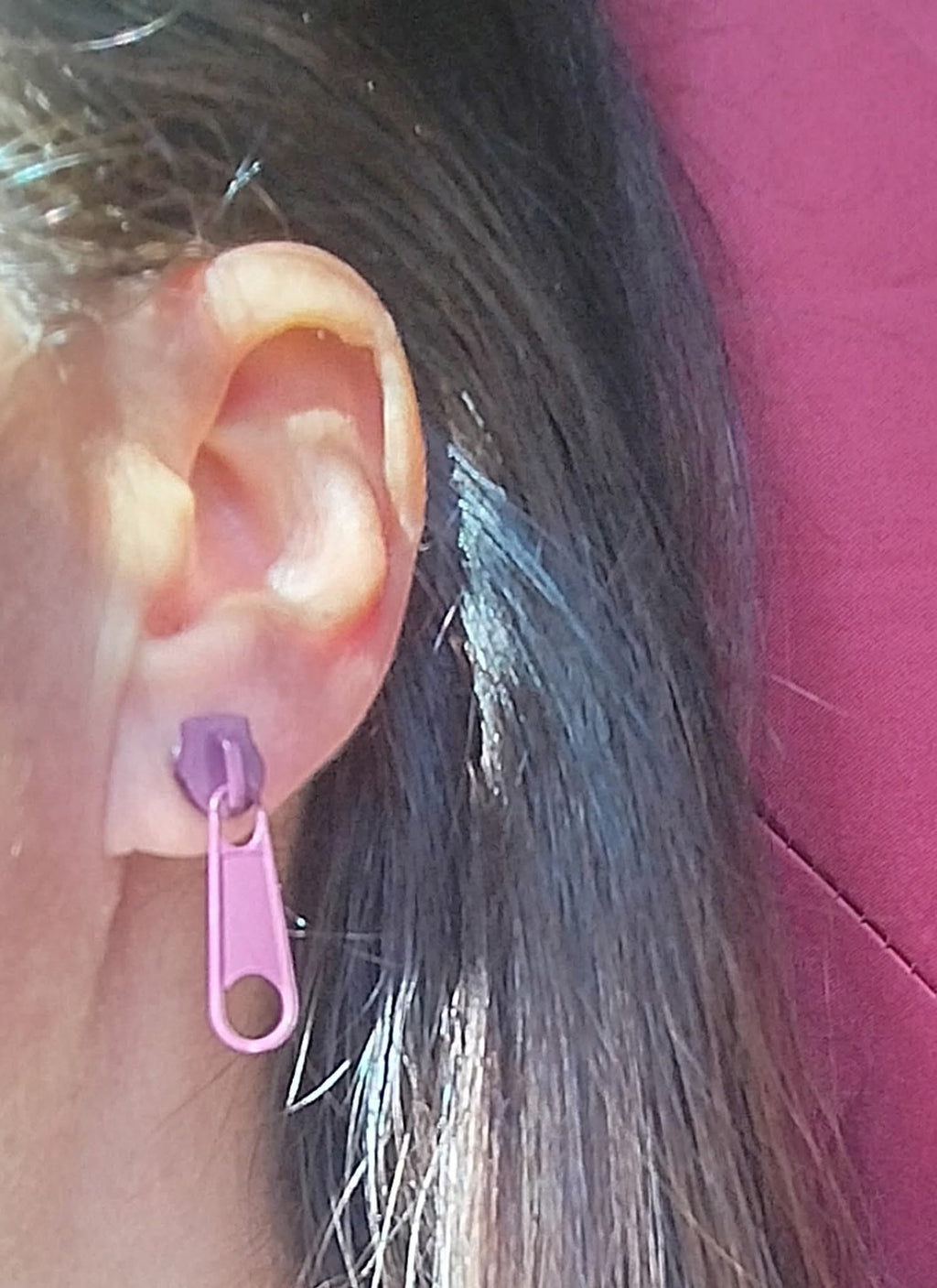 Orecchini con cerniere colorate