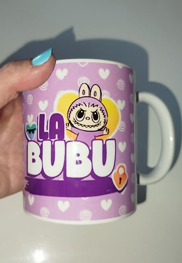 Tazza Labubu con denti nascosti
