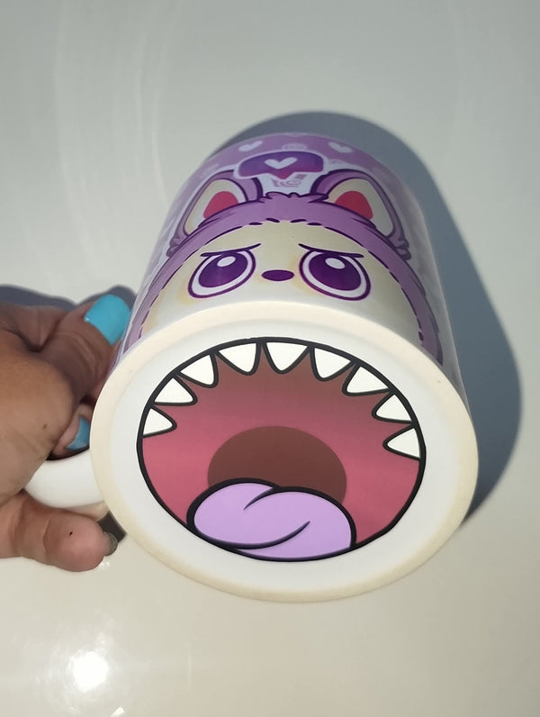 Tazza Labubu con denti nascosti